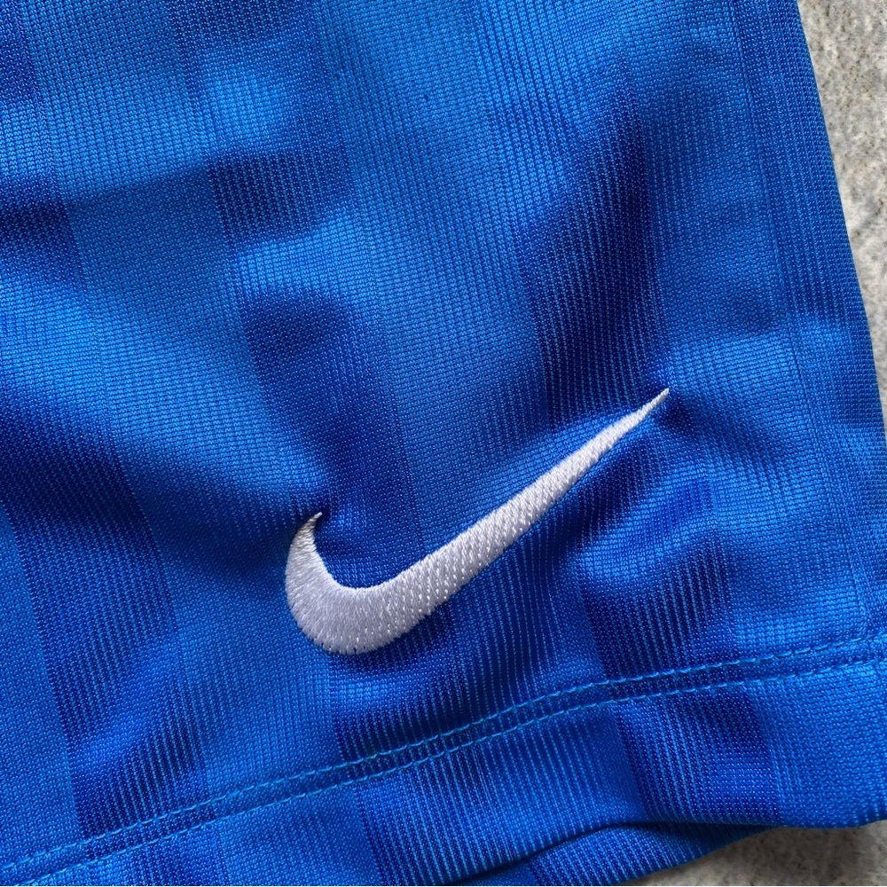 Nike gym shorts W26 - Picture 3 of 5